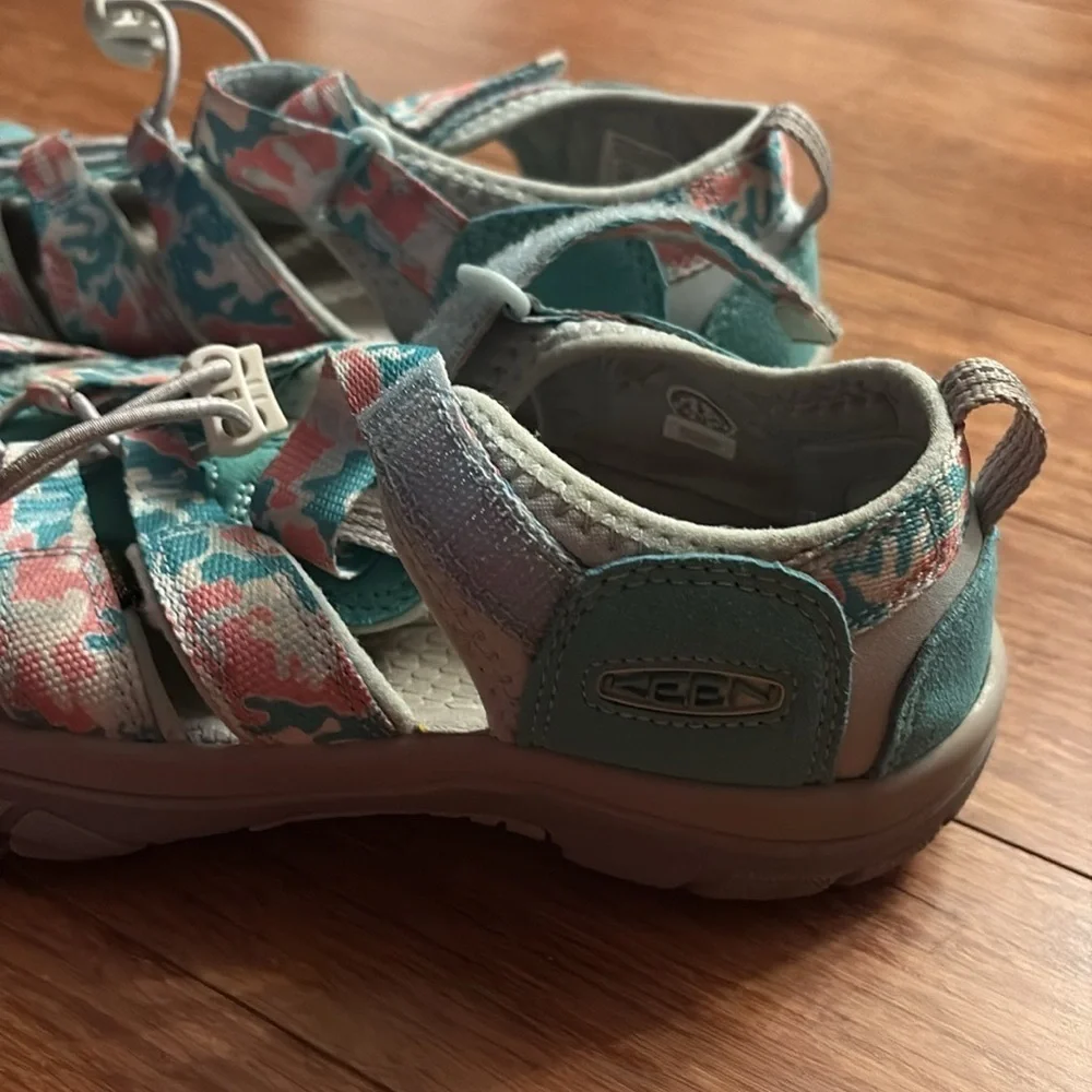 Keen Teal and Pink Sandals - women’s size 6 - outdoor - protected toe